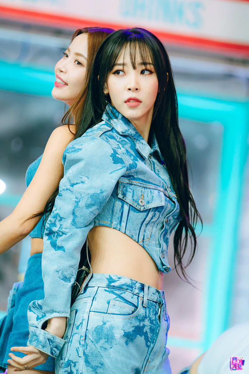 230402 MAMAMOO+ - 'Chico malo' + 'GGBB' at Inkigayo documents 5