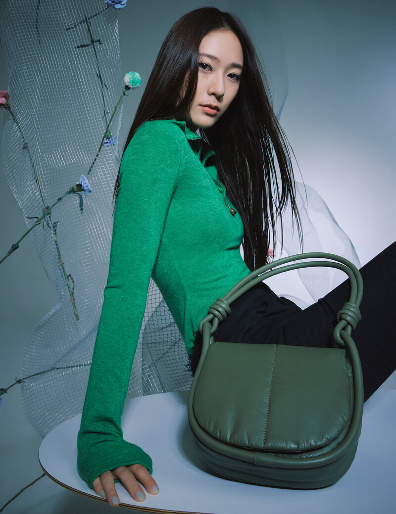 Krystal for W Korea Magazine November 2021 Issue documents 7