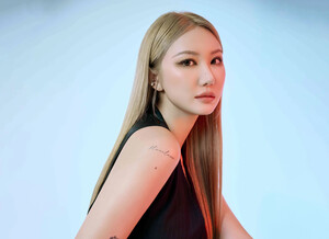 Elly TR Entertainment Profile photos