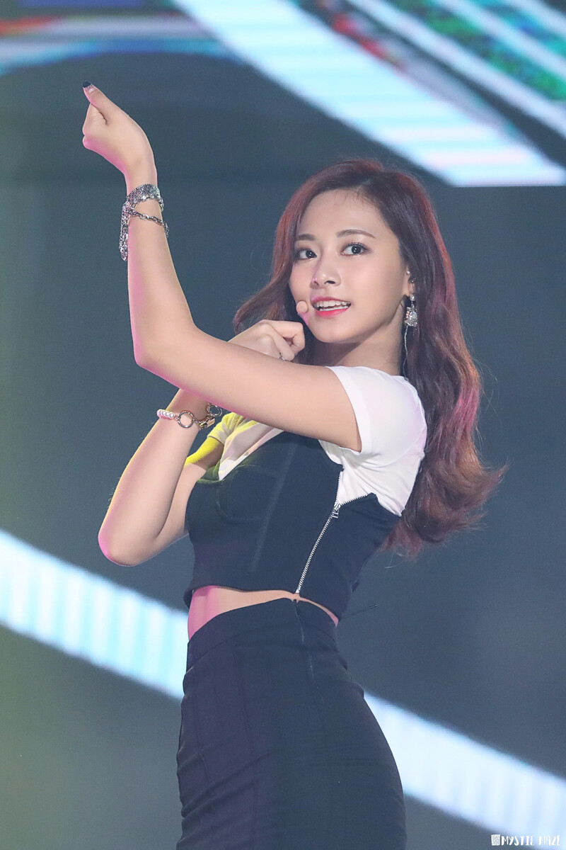 170920 TWICE Tzuyu - 2017 1st Soribada Best K Music Awards documents 5