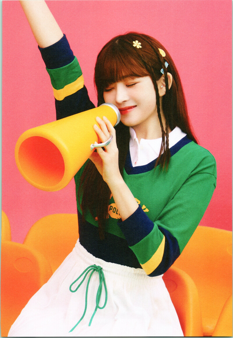 IVE 2023 Season's Greetings (Scans) documents 4