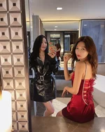 220211 Tiffany Young Instagram Update with Sooyoung