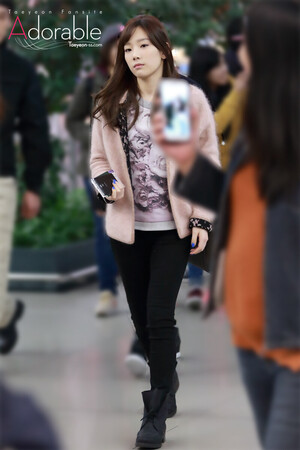 131108 Girls' Generation Taeyeon at Incheon Airport