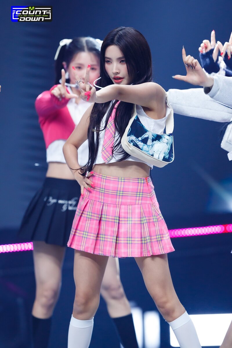 230601 (G)I-DLE Soyeon - 'Queencard' at M COUNTDOWN documents 8