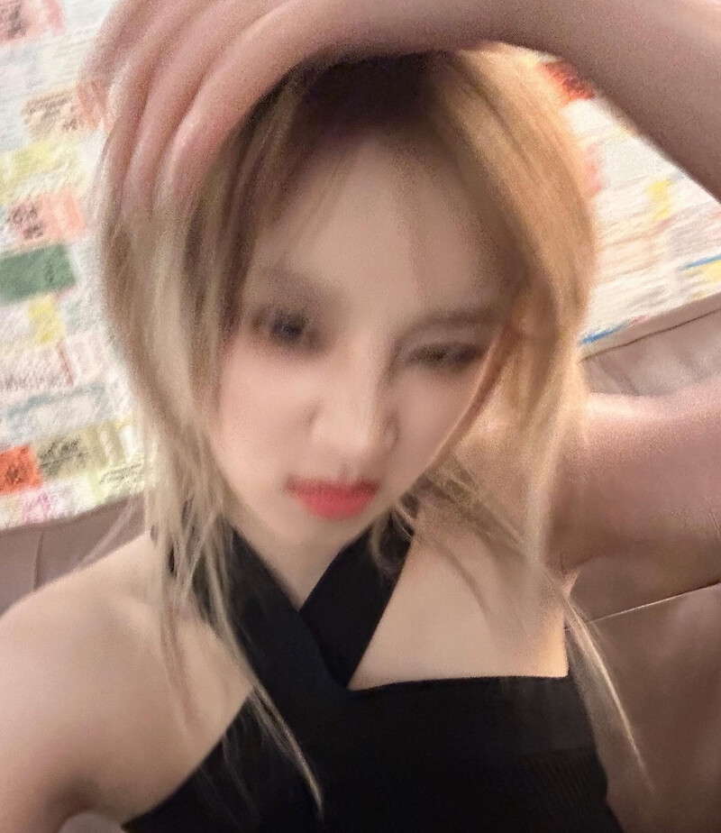 230817 - (G)I-DLE YUQI Instagram Update documents 6