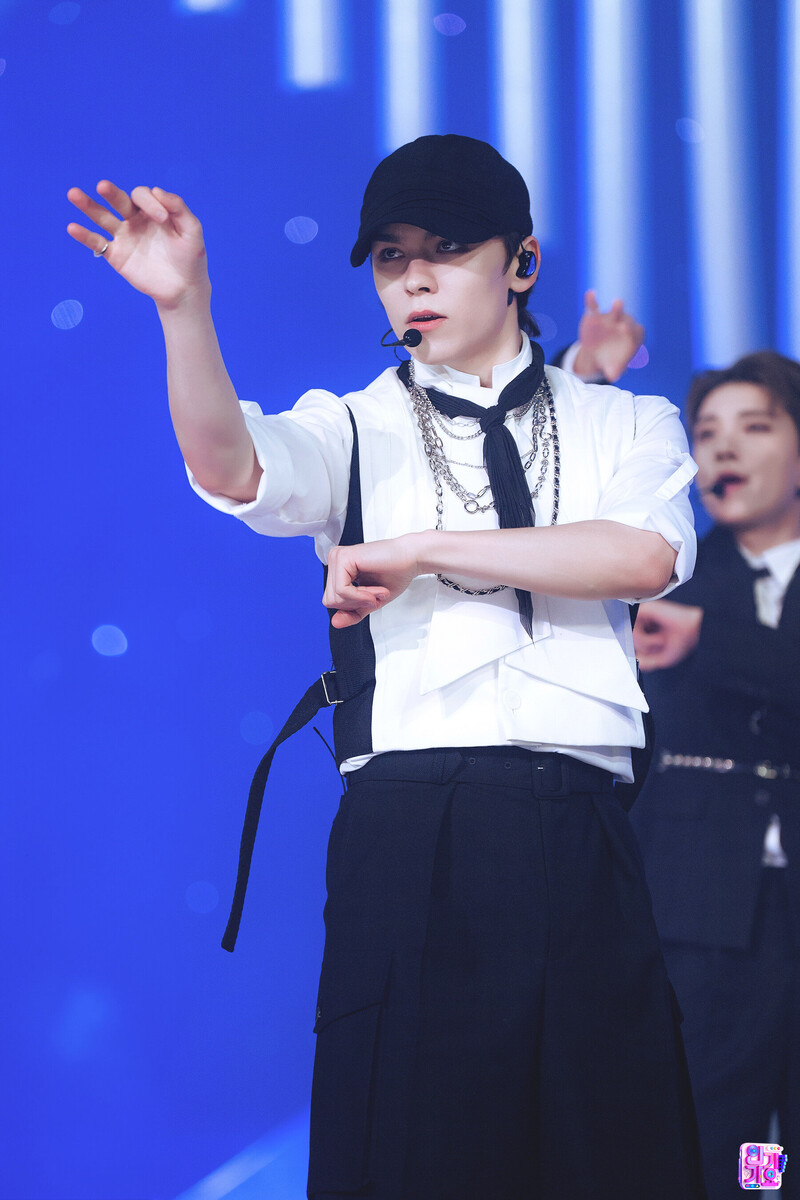 240505 SEVENTEEN Vernon - 'MAESTRO' at Inkigayo documents 2