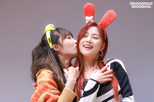 220219 Apink EUNJI & HAYOUNG at fansign event