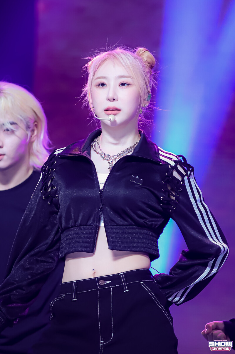 230419 LEE CHAE YEON - 'KNOCK' at Show Champion documents 10