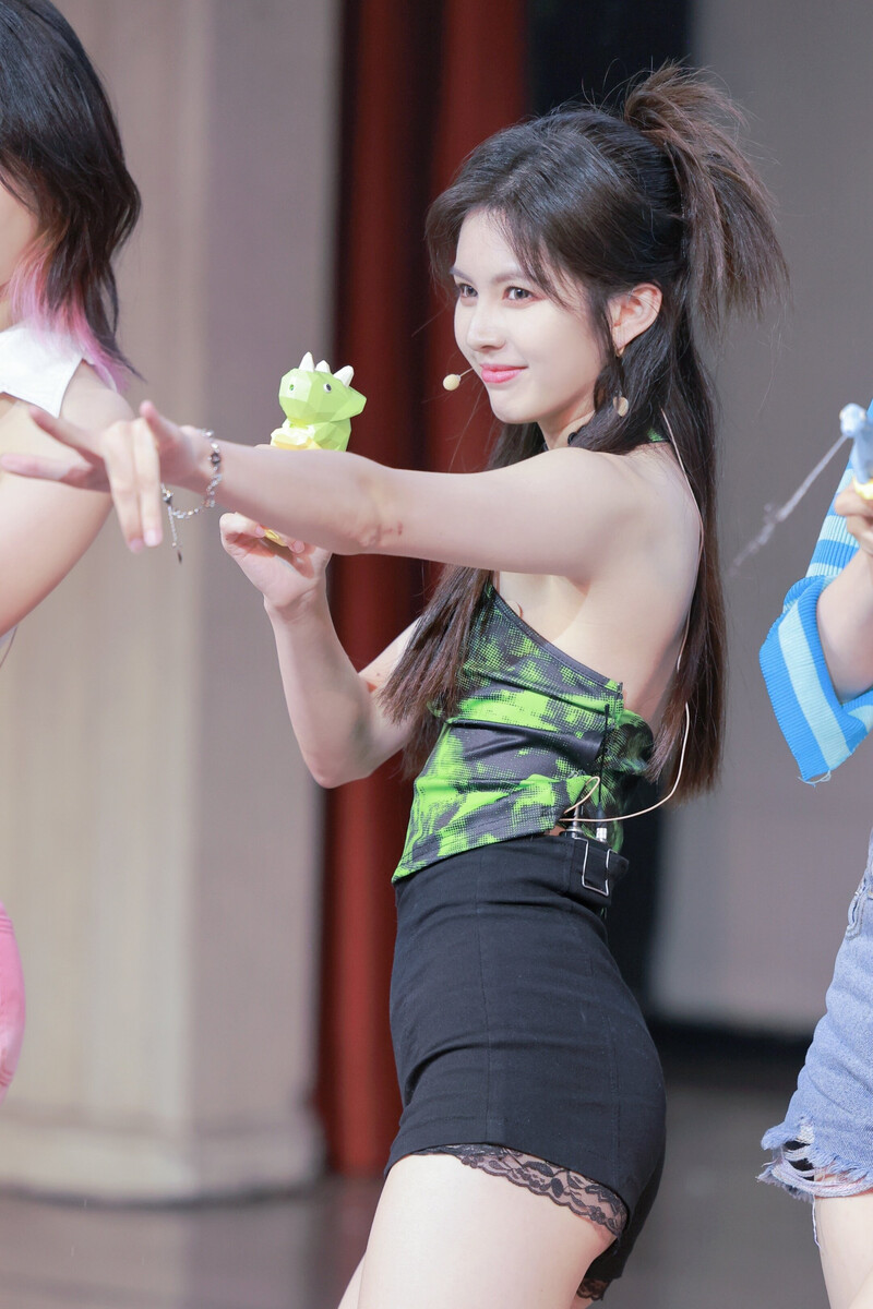 230723 Chen Lin at SNH48 Theatre documents 1