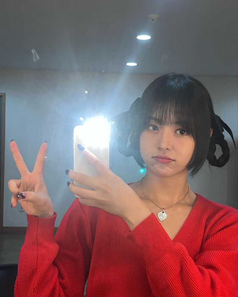 231018 EVERGLOW E:U Instagram Update documents 5