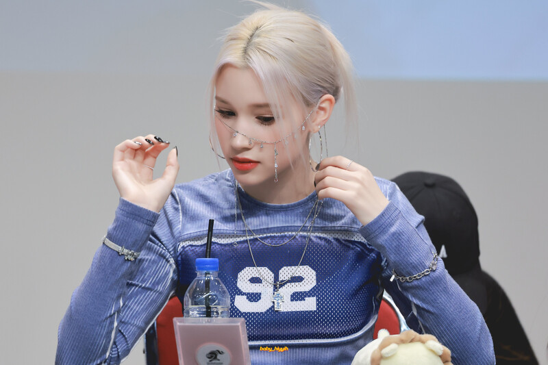 230414 Kep1er Bahiyyih - Fansign Event documents 3