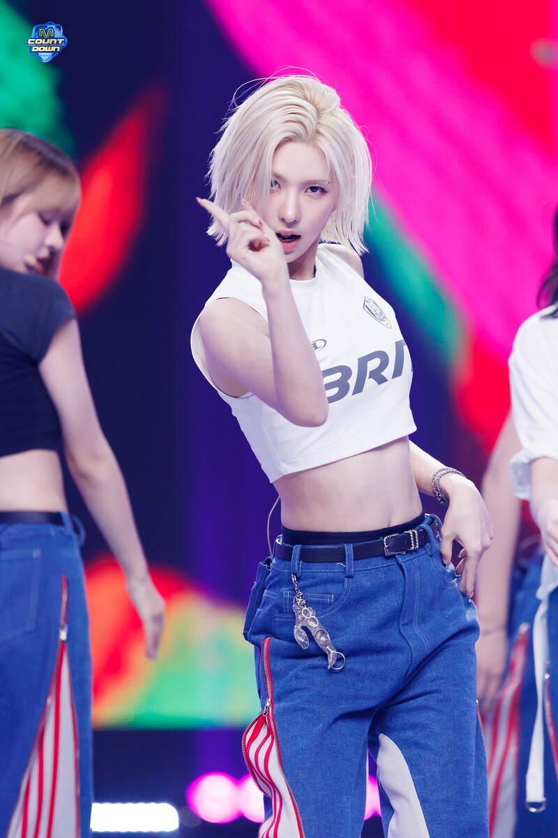 240912 NMIXX Bae - 'See that?' at M COUNTDOWN documents 2