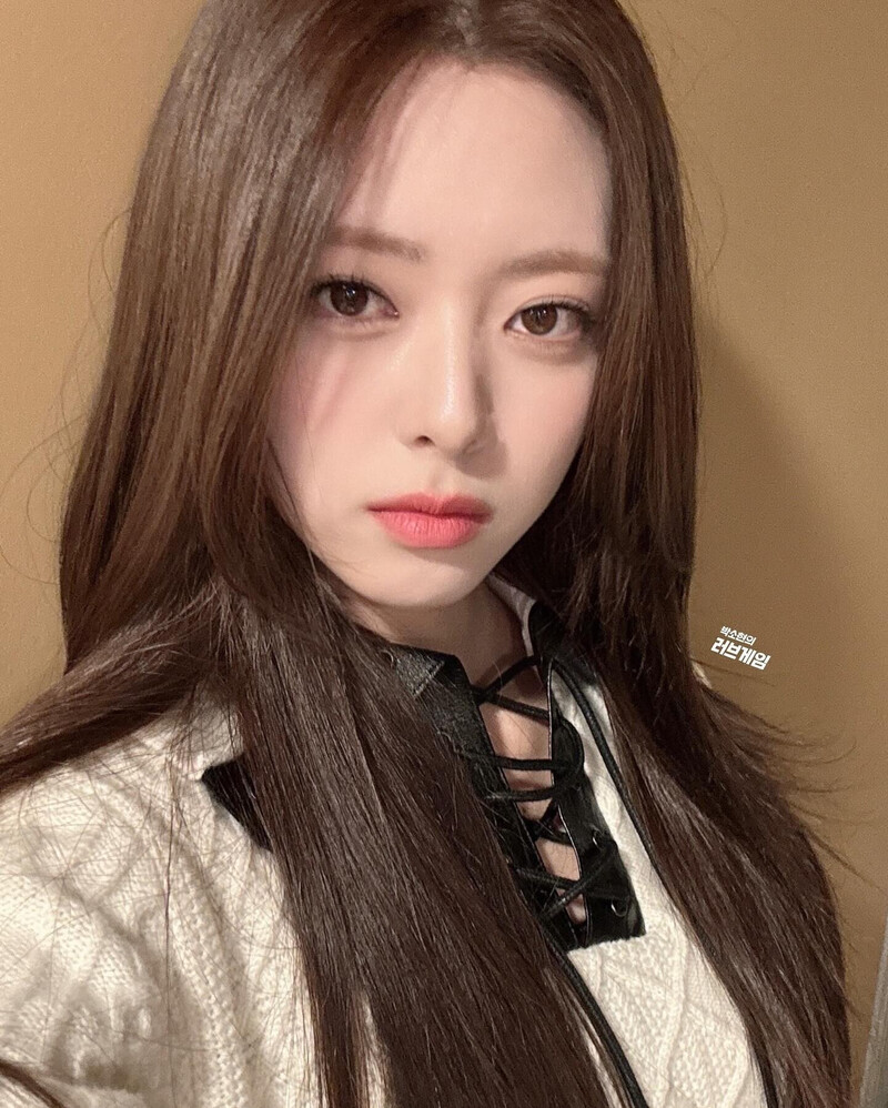 241104 - ITZY SNS Updates - Park So Hyun's Love Game documents 7