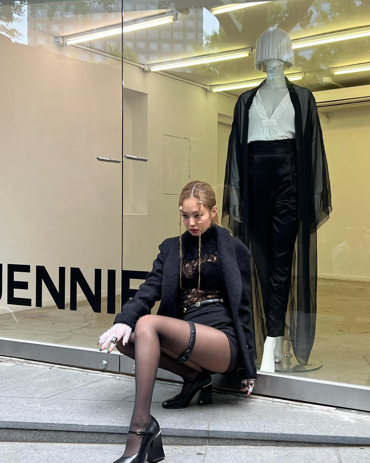 JENNIE STYLE on Instagram: “@jennierubyjane IG Update & 'How You
