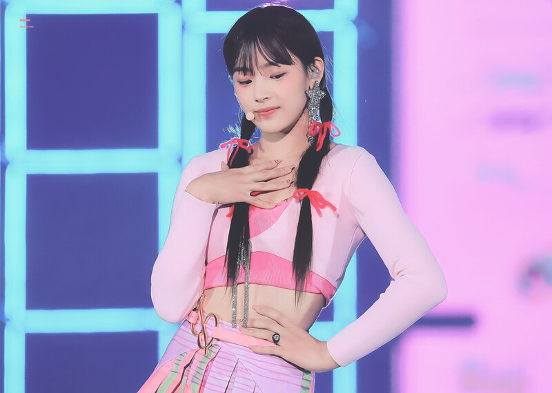 221224 NewJeans Minji at SBS Gayo Daejeon documents 2