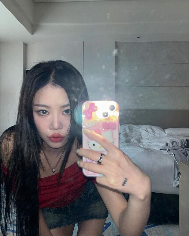 240703 SOOJIN Instagram Update documents 1