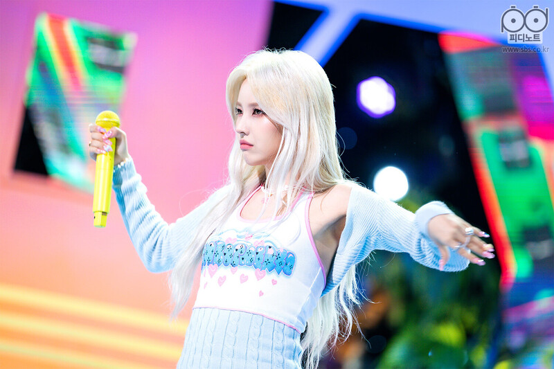 210711 (G)I-DLE Soyeon 'BEAM BEAM' at Inkigayo documents 18