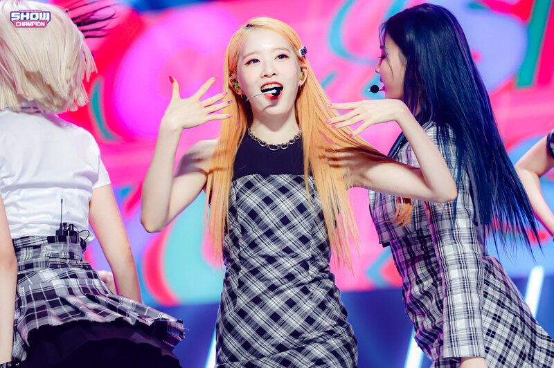 210922 STAYC - "STEREOTYPE" at Show Champion documents 4