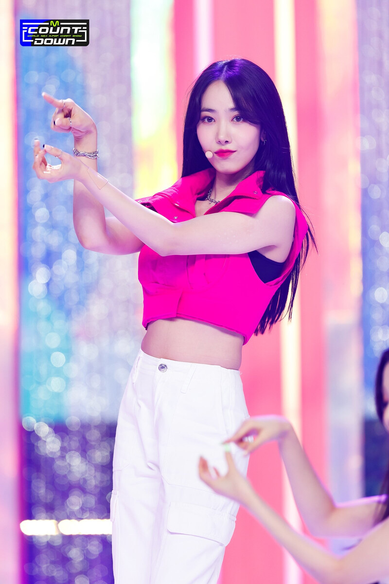 220707 VIVIZ - 'LOVEADE' at M Countdown documents 2