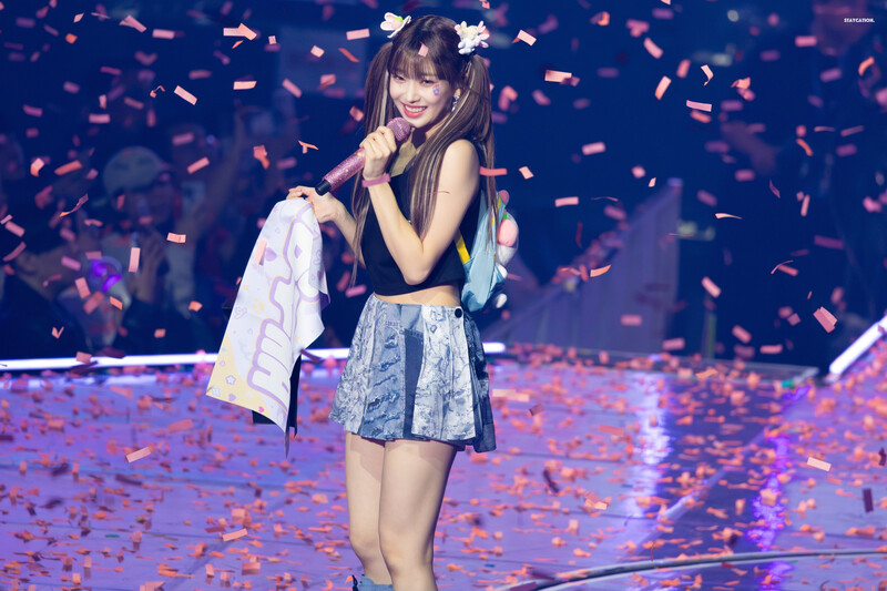 230924 STAYC Sumin - 1st World Tour 'TEENFRESH' in Seoul Day 2 documents 4