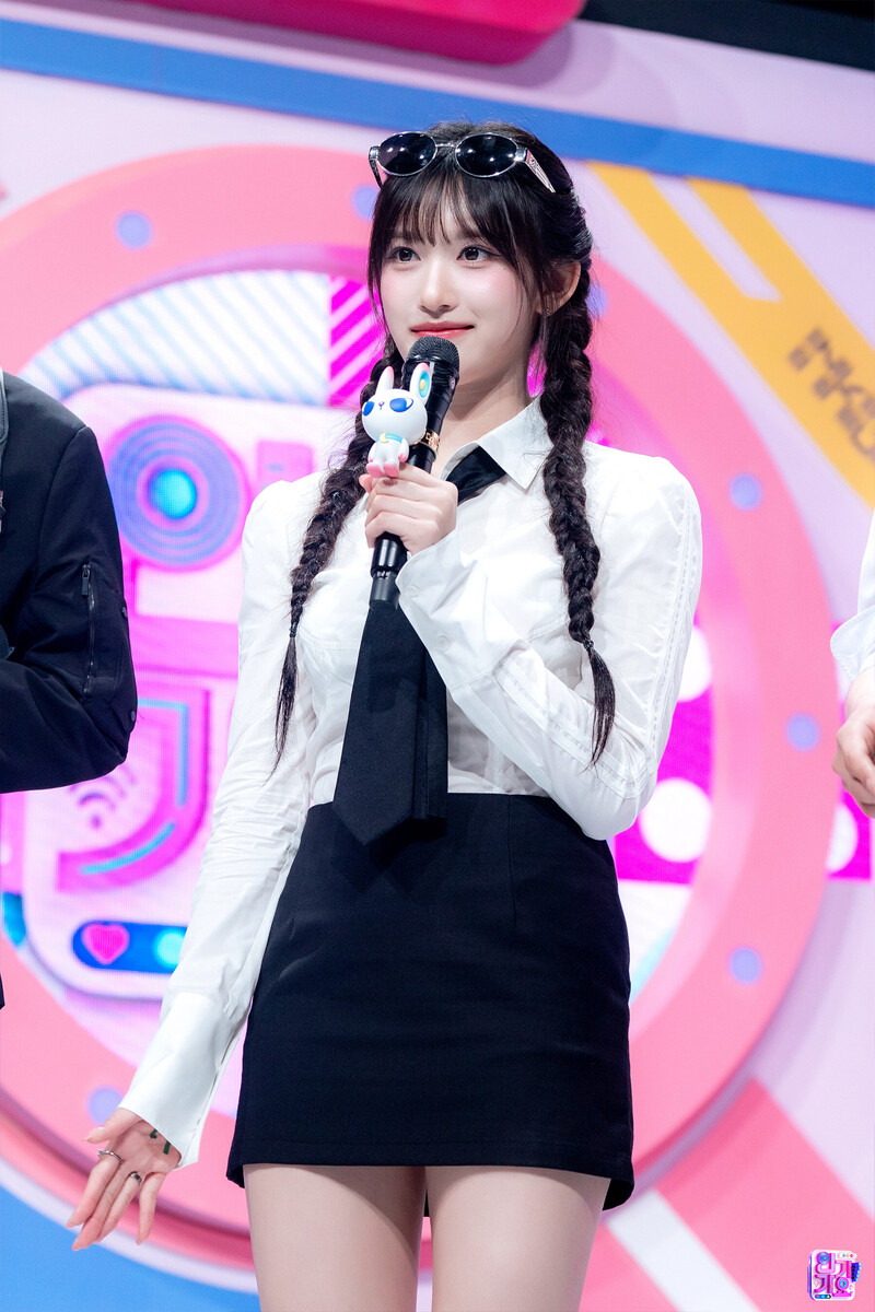 240526 MC Leeseo at Inkigayo documents 8