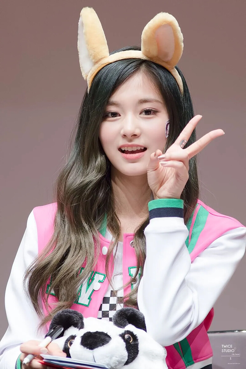 Tzuyu179.jpg