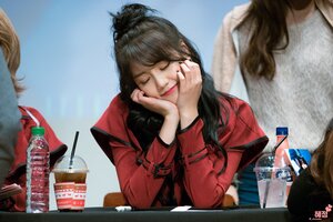 170112 AOA Hyejeong at Angel's Knock Fansign