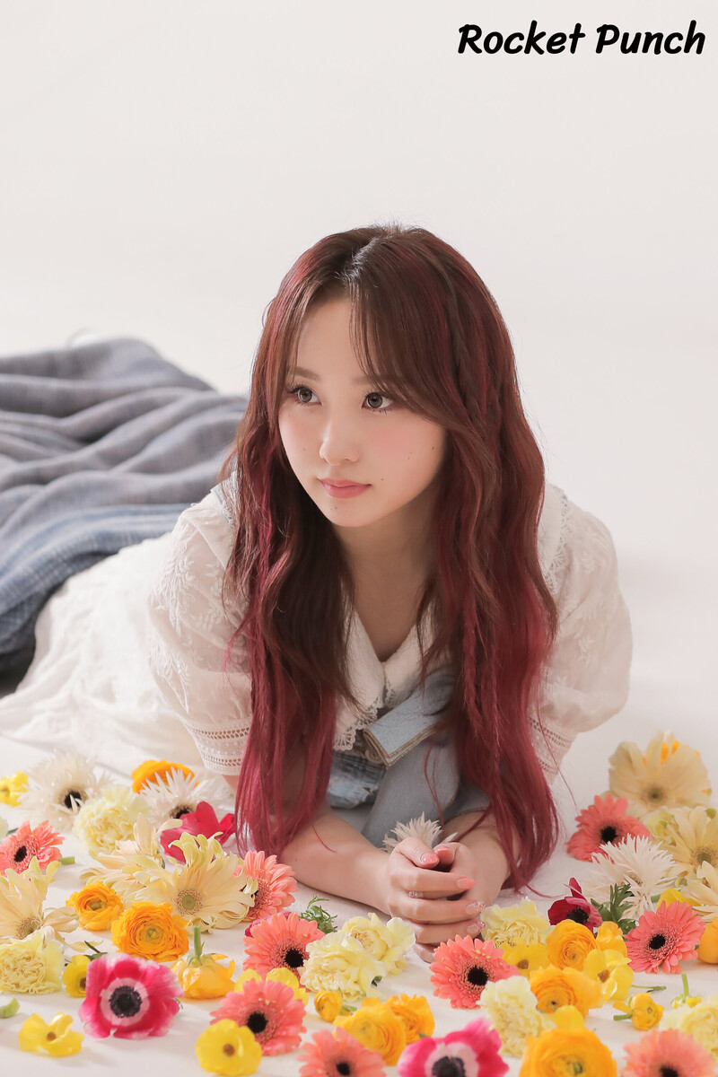 220628 Woollim Naver - Rocket Punch - 'Fiore' Jacket Shoot documents 18