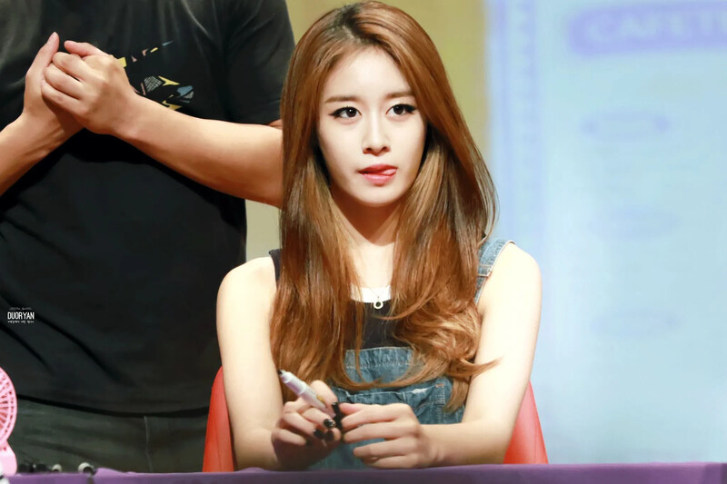 Jiyeon509.jpg