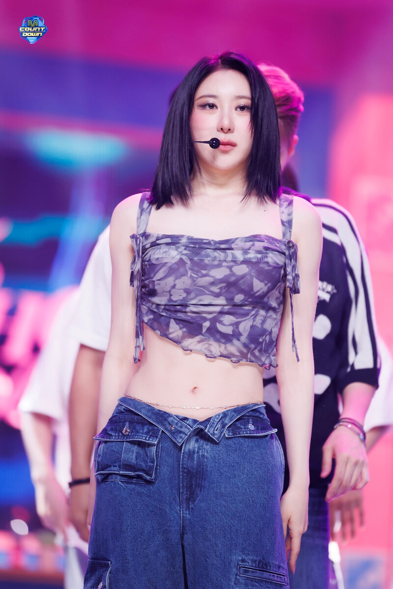 240704 Chae Yeon - 'Don't' at M Countdown documents 19