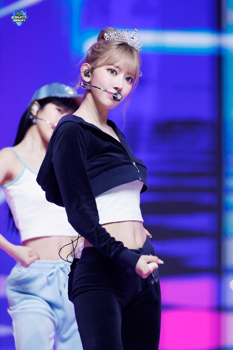 240912 LE SSERAFIM Sakura - 'CRAZY' at M COUNTDOWN documents 3