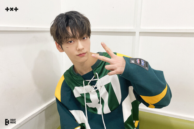 210812 TXT Weverse Update - Soobin Music Bank documents 28