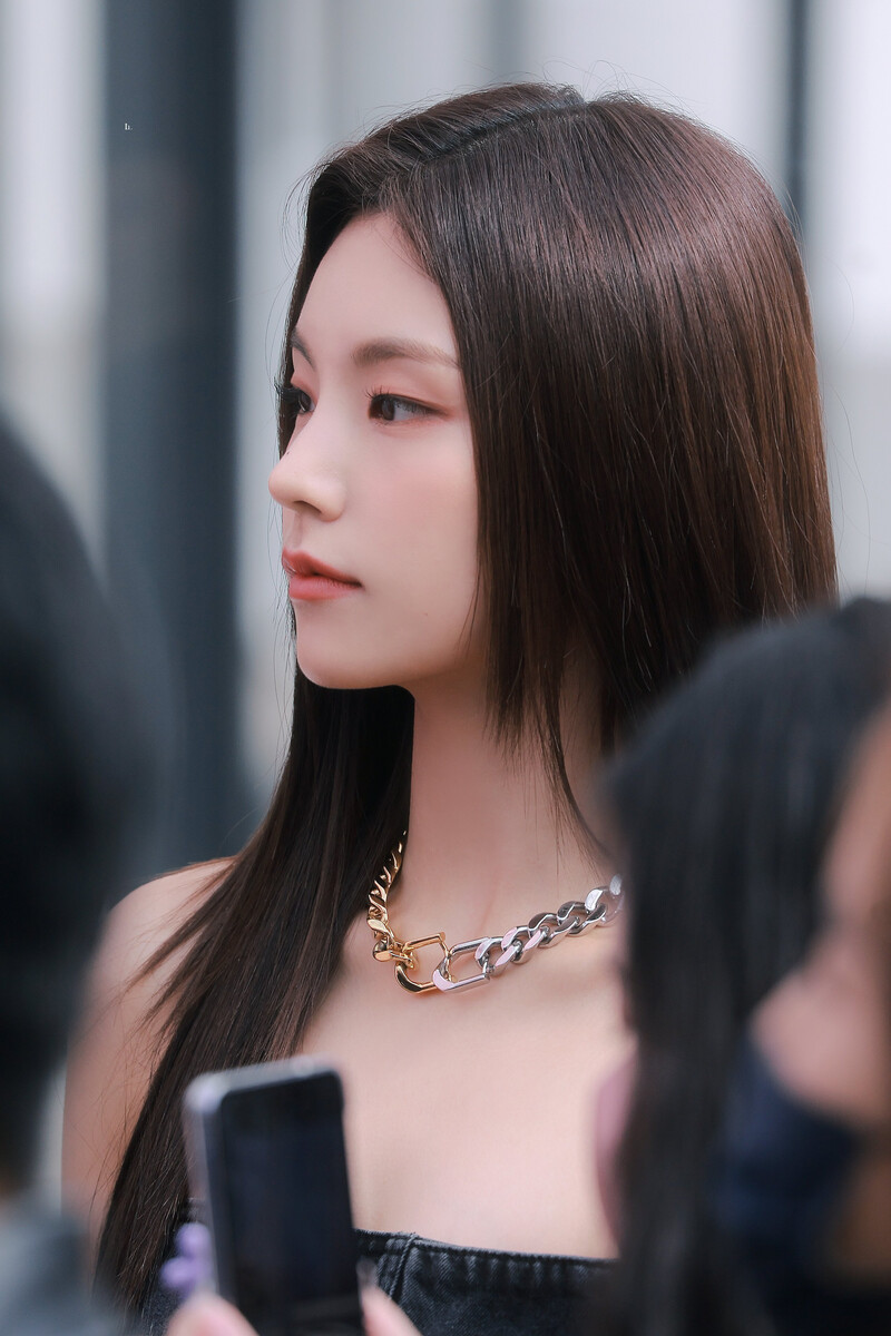 221014 ITZY Yeji - CHARLES & KEITH Pop-Up Store Opening at Seoul documents 5