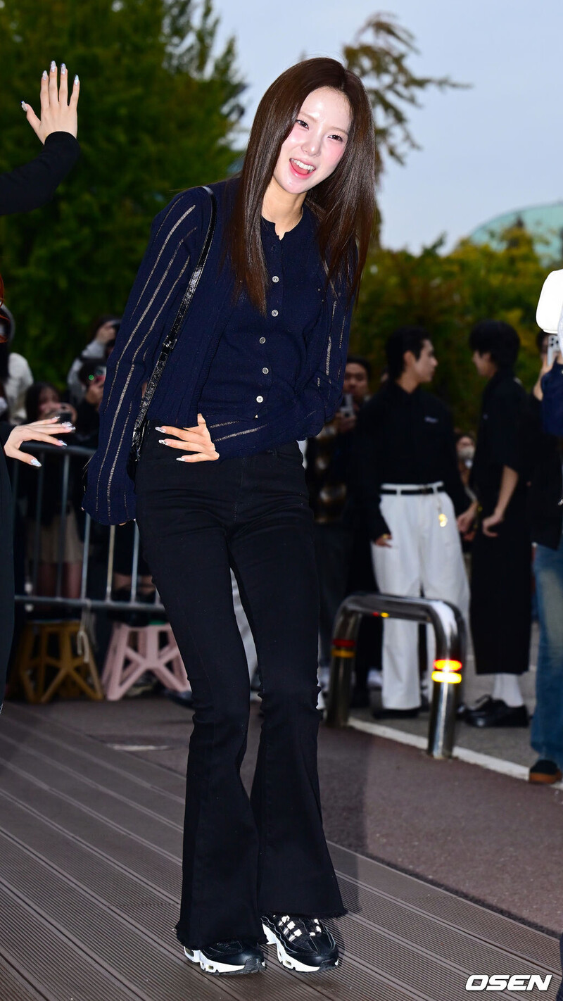 241101 KEP1ER Choi Yujin at Music Bank Commute documents 2