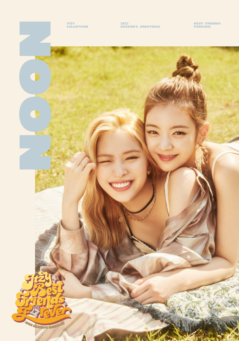 ITZY 2022 Season Greeting's Concept Teasers documents 3