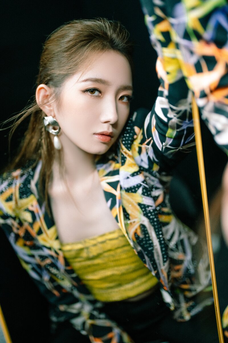 Mei Qi for Born To Dance documents 1