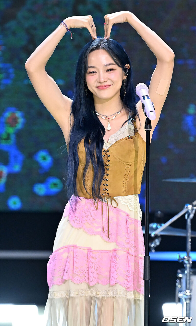 230912 Sejeong - SBS 'The Show' Live Broadcast documents 1