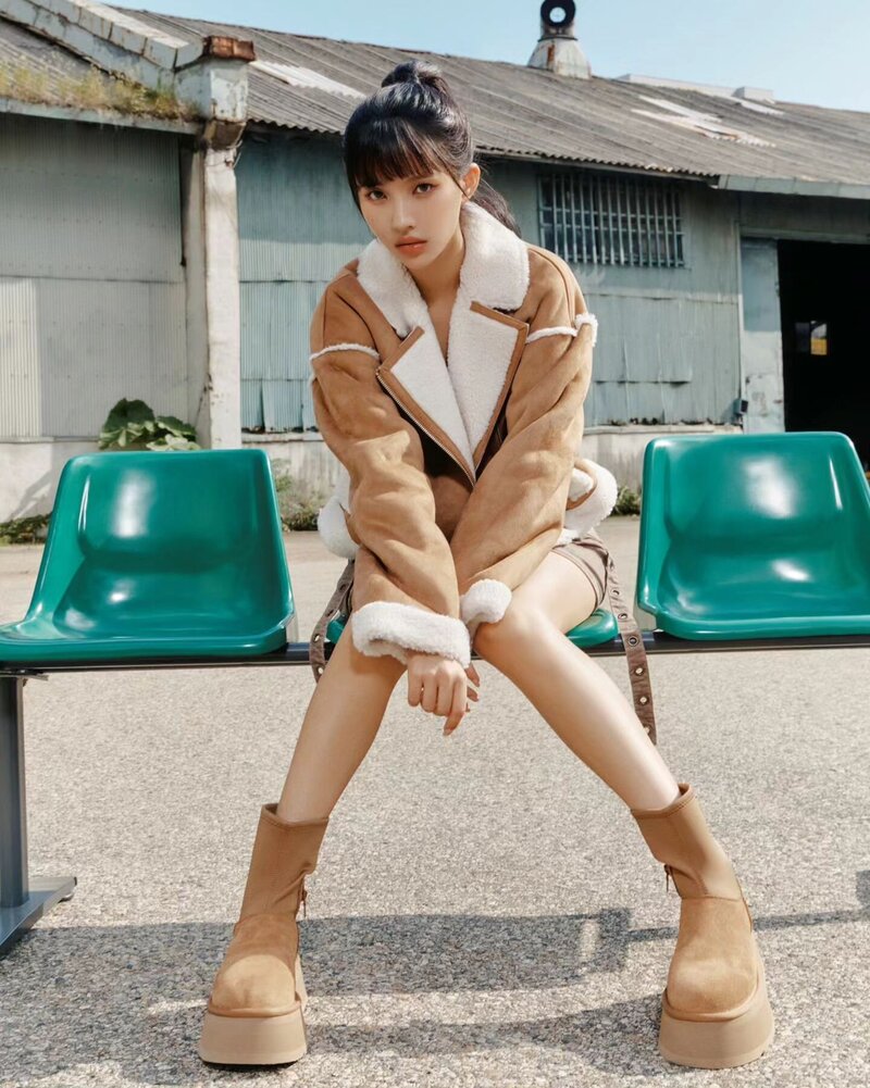SOYEON x UGG - FW 2023 Campaign documents 8