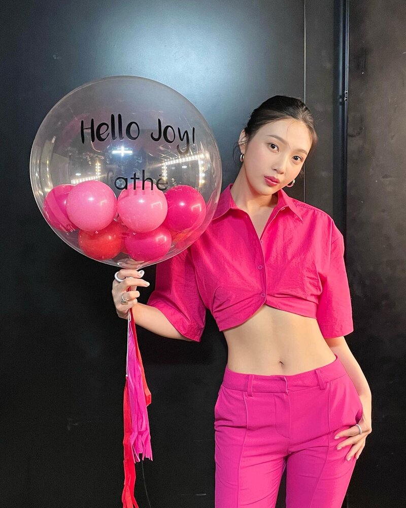 220223 Red Velvet Joy Instagram Update documents 1
