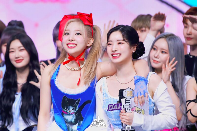 220702 TWICE Nayeon - 'POP!' at Music Core documents 1