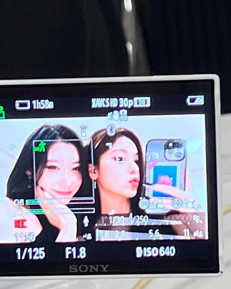 230605 - ITZY Yeji Instagram Update with Chaeryeong documents 6