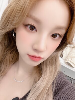 240131 - (G)I-DLE Twitter Update with YUQI