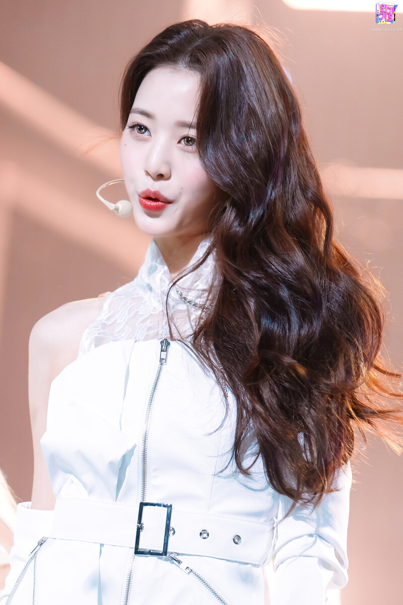 211212 IVE Wonyoung - "ELEVEN" at Inkigayo documents 1