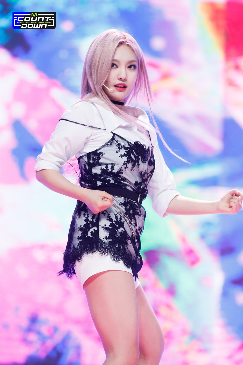 220714 aespa - 'Illusion' at M Countdown documents 5