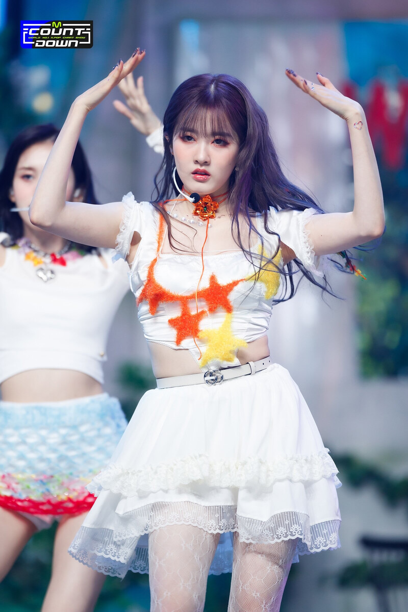 220721 STAYC Sieun 'BEAUTIFUL MONSTER' at M Countdown documents 6