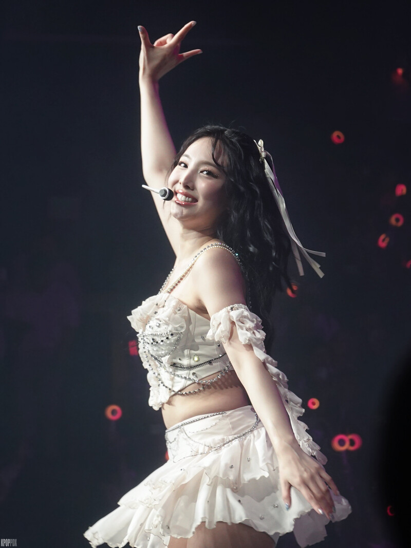 230613 TWICE Nayeon - ‘Ready To Be’ World Tour in Oakland Day 2 documents 1