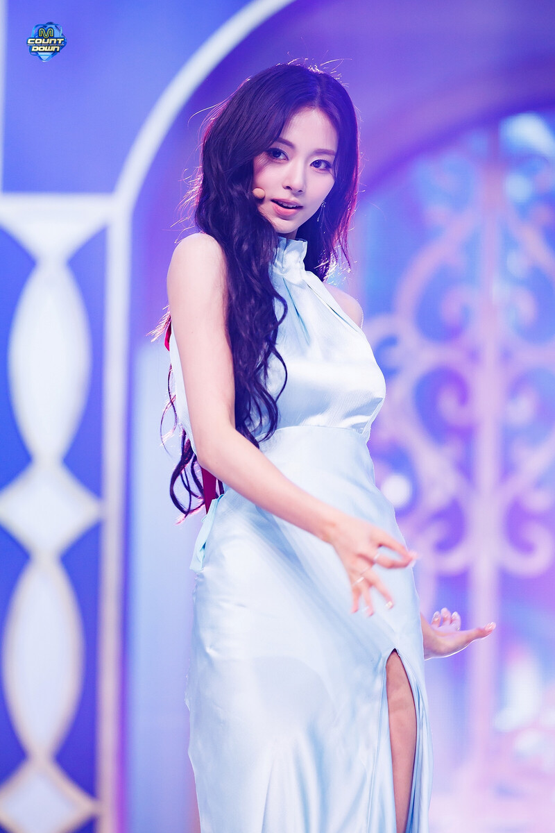 240912 TWICE Tzuyu - 'Run Away' at M COUNTDOWN documents 3