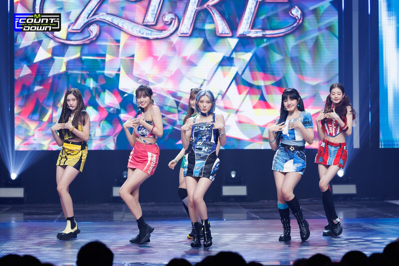 220901 IVE 'After Like' at M Countdown documents 8