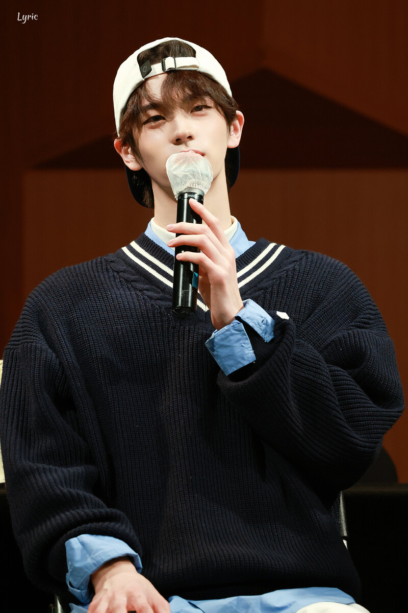 240204 SHINYU AT WHOSFAN FANSIGN documents 2