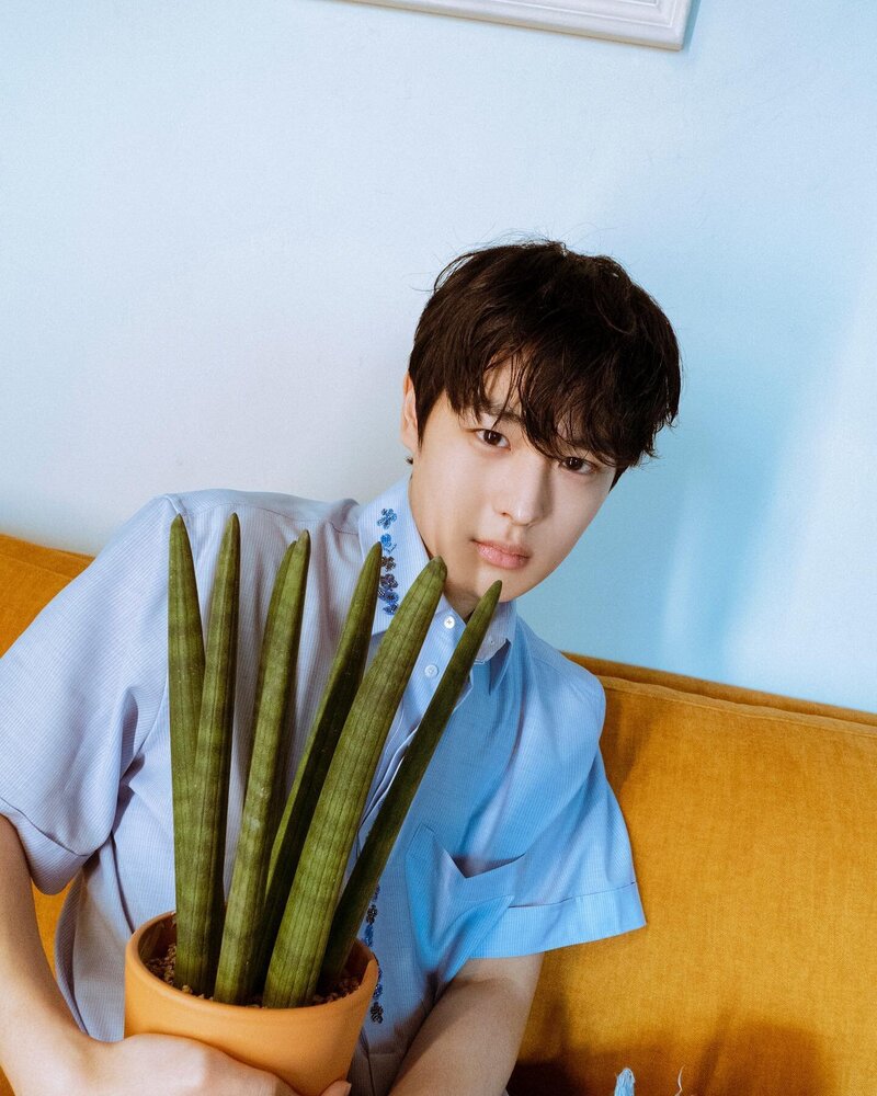 Choi Byungchan 2023 profile photoshoot documents 4